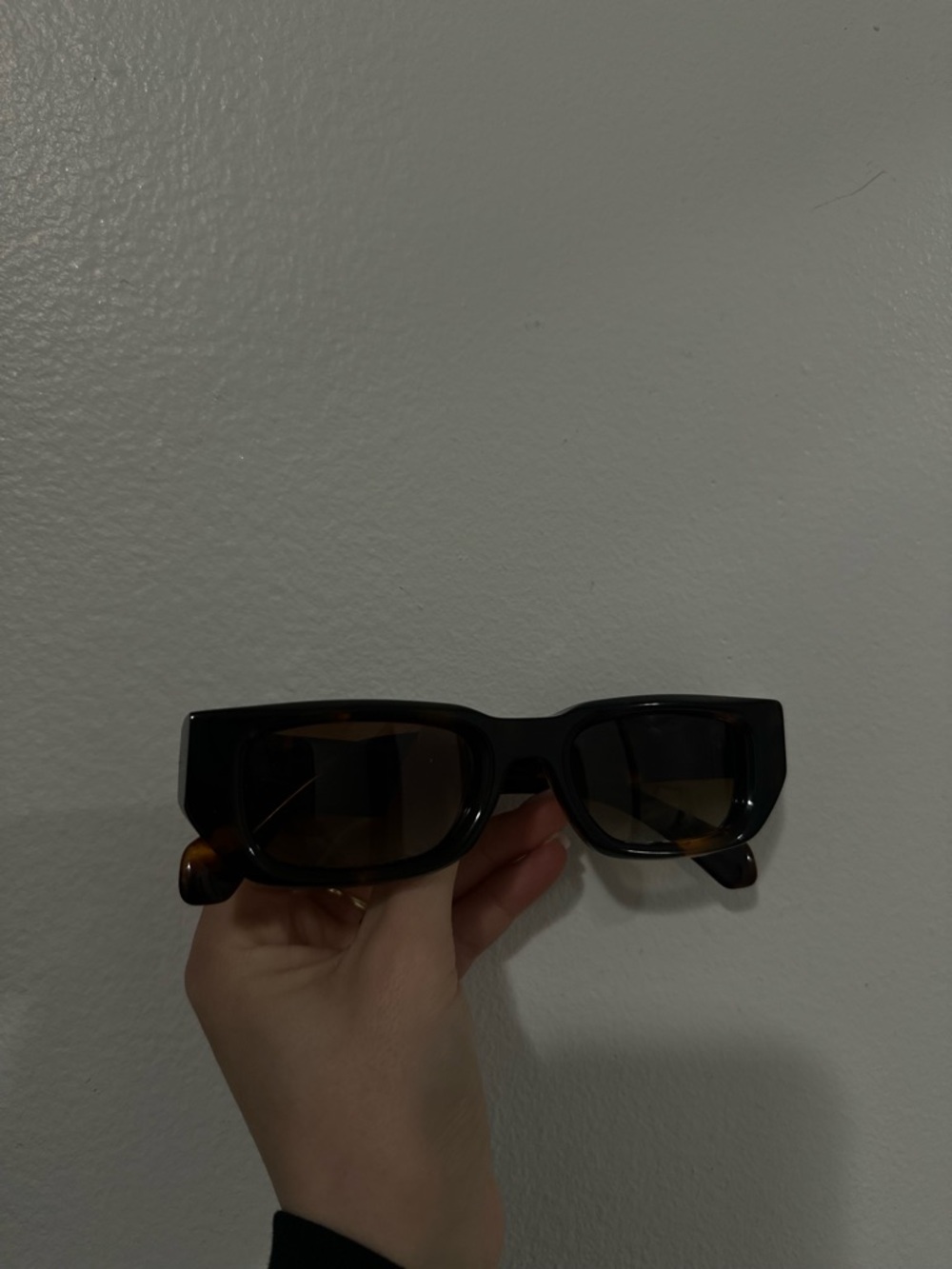 Zara Black Rectangular Sunglasses with Tortoiseshell Temples